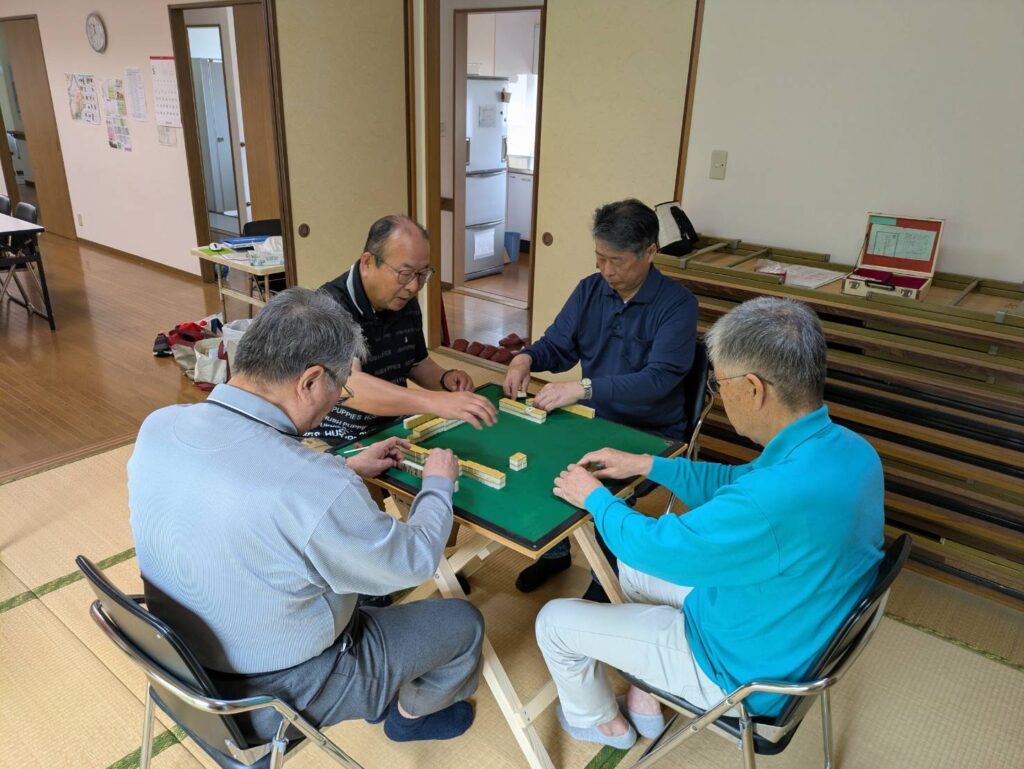 いきいきサロンにて「麻雀同好会」が開催されました。
